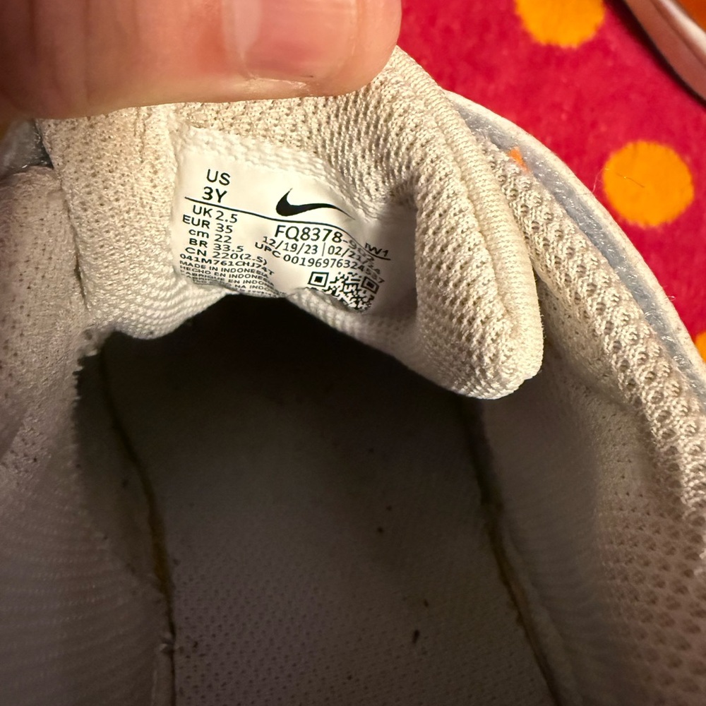 Nikes - Picture 3 of 3